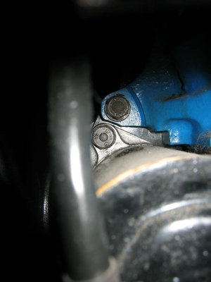 Starter top bolt 003.jpg and 